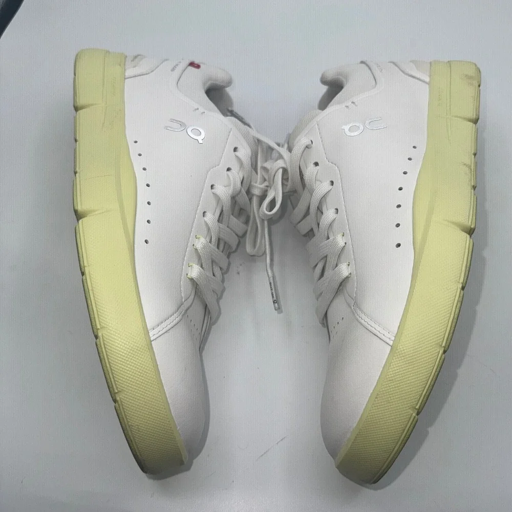 On Cloud THE ROGER Advantage Men 7.5 Sneakers White Hay Yellow Walking Shoes EUC